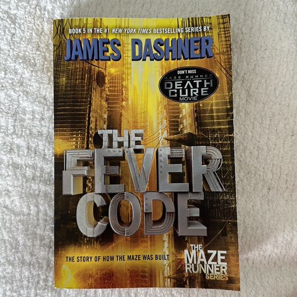The Maze Runner Series. 4 books. - Picture 6 of 8